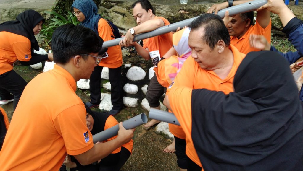 Outdoor Team Building